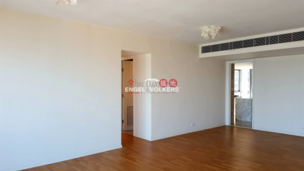 Expat Family Apartment/Flat for Sale in Central Mid Levels