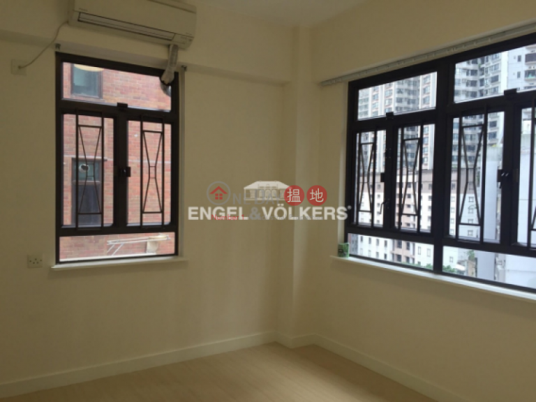 Studio Apartment/Flat for Sale in Central Mid Levels