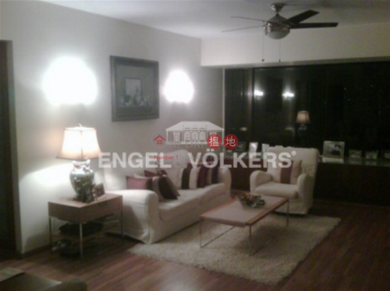 2 Bedroom Flat for Sale in Mid-Levels East