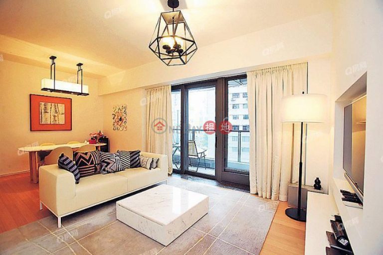 Arezzo | 2 bedroom Low Floor Flat for Sale