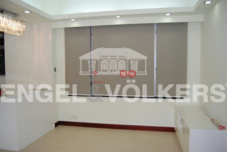 2 Bedroom Flat for Sale in Mid Levels - West