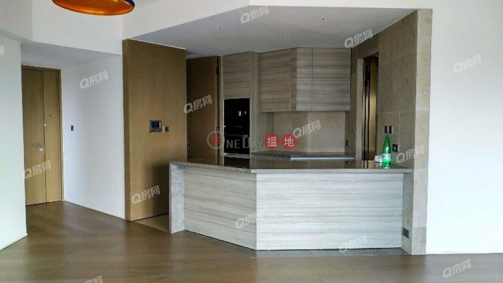 Azura | 3 bedroom Low Floor Flat for Rent