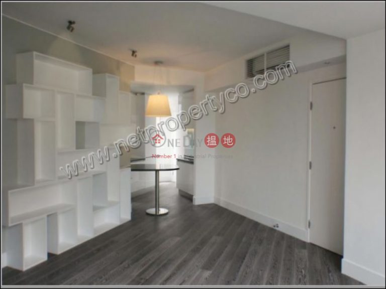 Deluxe Decorated Apt for Sale with Lease