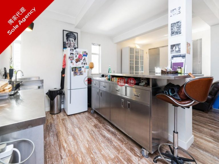 Studio Flat for Sale in Mid Levels West