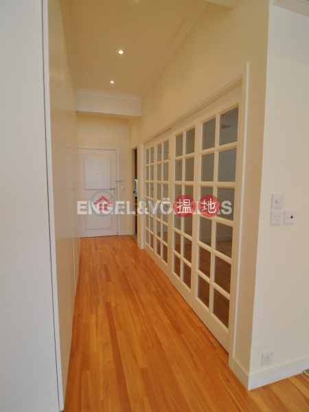 2 Bedroom Flat for Sale in Central Mid Levels