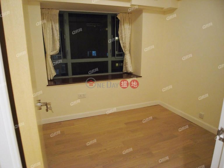 Goldwin Heights | 3 bedroom Mid Floor Flat for Sale