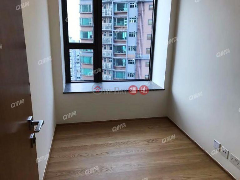 Alassio | 2 bedroom Mid Floor Flat for Sale