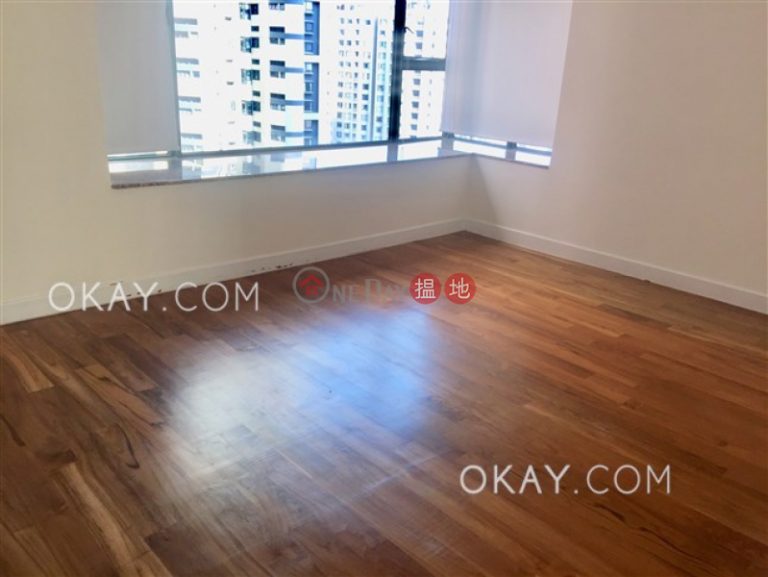 Stylish 2 bedroom with parking | Rental