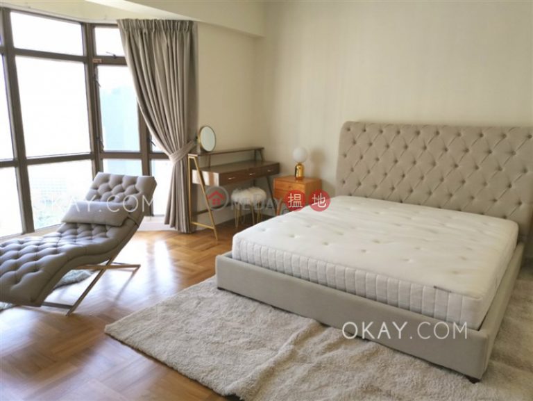 Beautiful 4 bedroom with parking | Rental