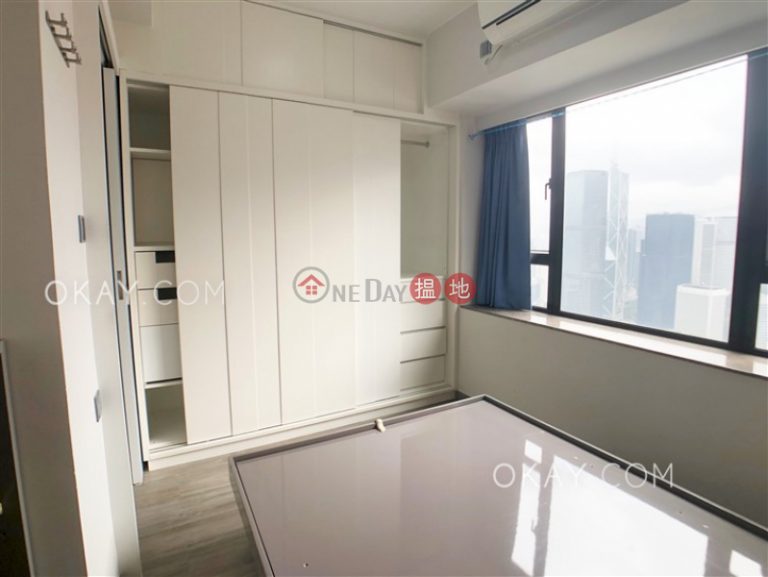 Charming 3 bedroom on high floor with rooftop | Rental