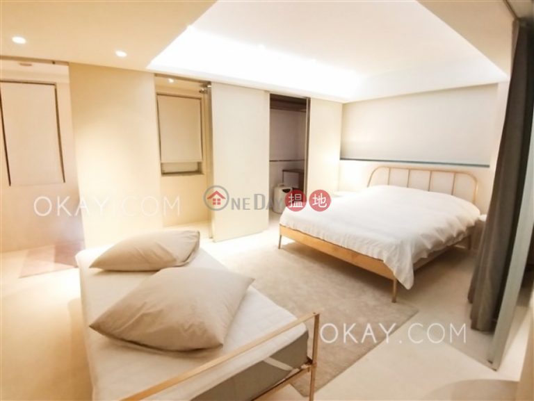 Efficient 2 bedroom with terrace & parking | Rental