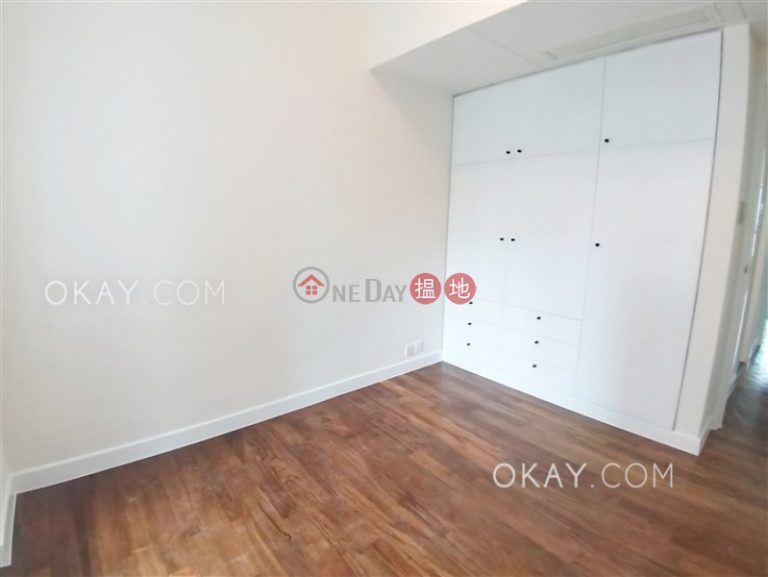 Rare 3 bedroom with parking | Rental