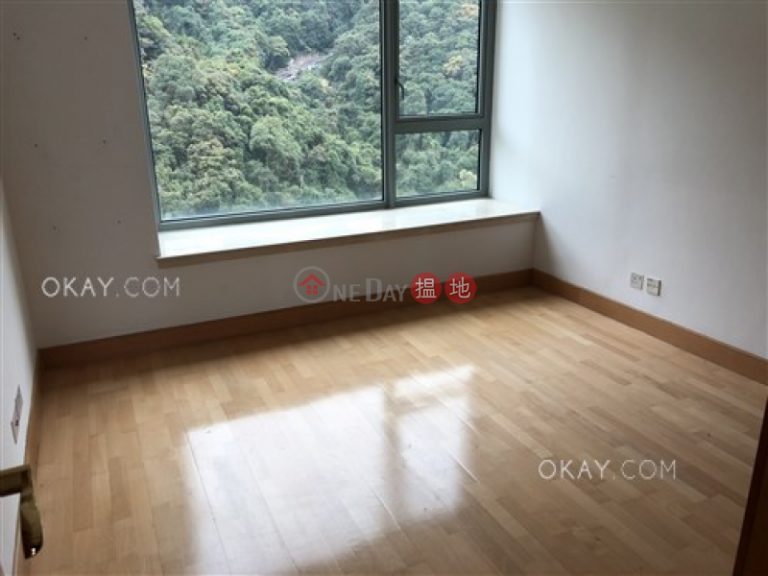 Beautiful 3 bed on high floor with balcony & parking | Rental