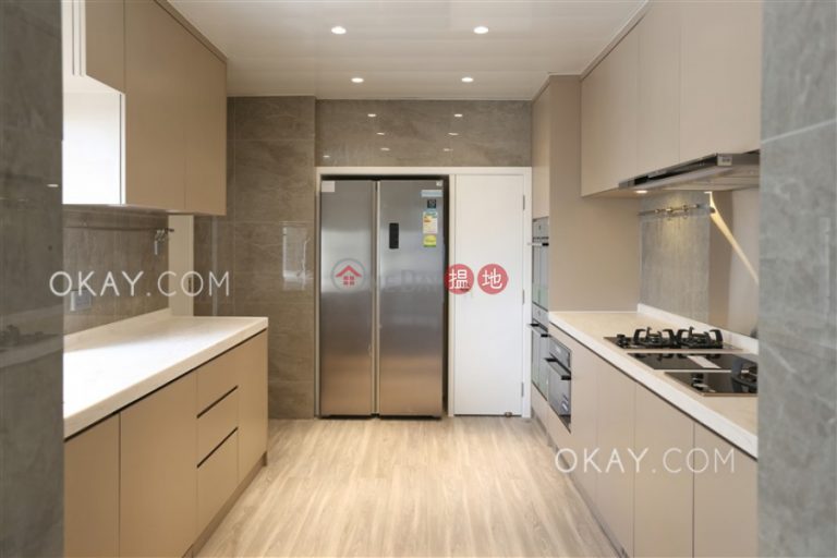 Gorgeous 4 bedroom on high floor with terrace & parking | Rental
