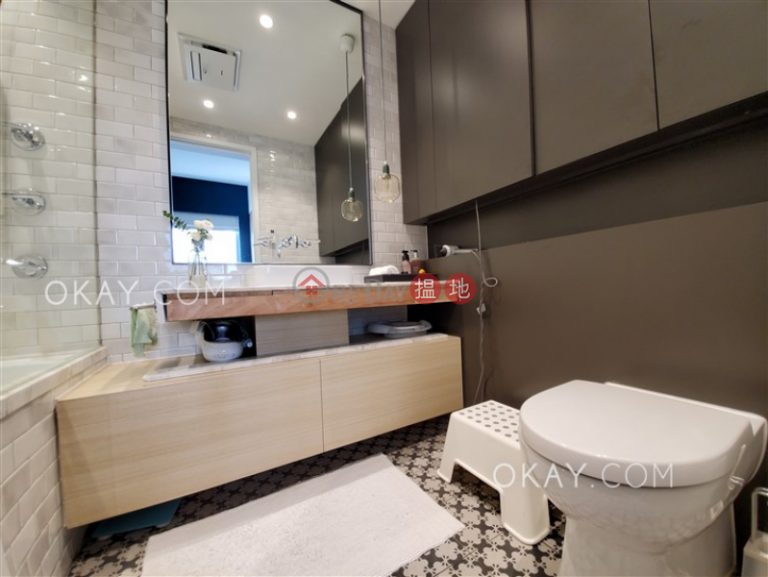 Luxurious 2 bedroom with balcony | For Sale