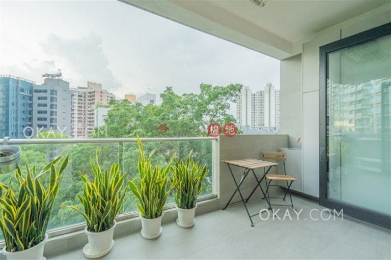 Efficient 2 bedroom with balcony & parking | Rental