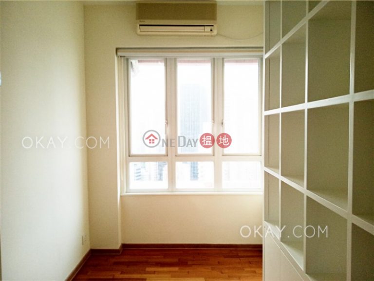 Efficient 3 bedroom on high floor with parking | Rental
