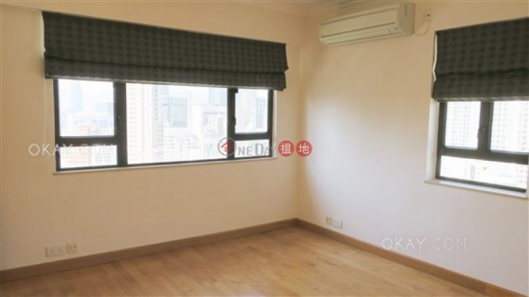Luxurious 3 bed on high floor with rooftop & balcony | Rental