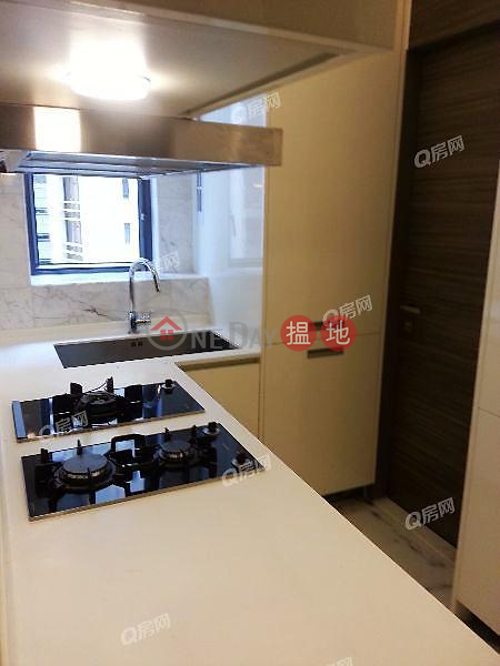 Park Rise | 2 bedroom Mid Floor Flat for Sale