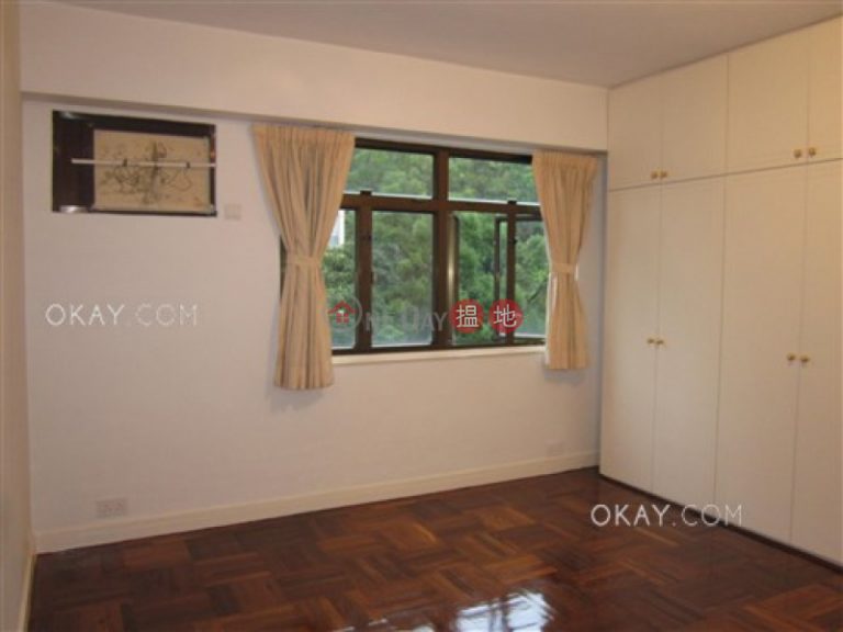 Charming 3 bedroom with parking | Rental