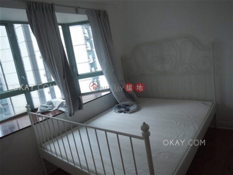 Elegant 3 bed on high floor with harbour views | Rental