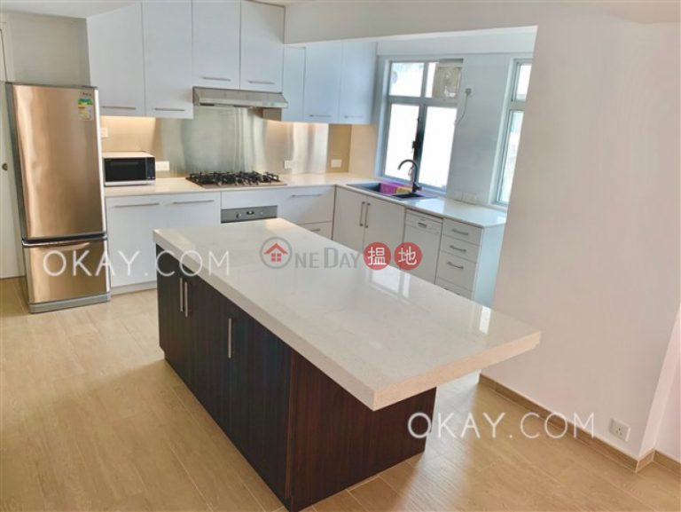 Efficient 2 bed on high floor with sea views & balcony | Rental
