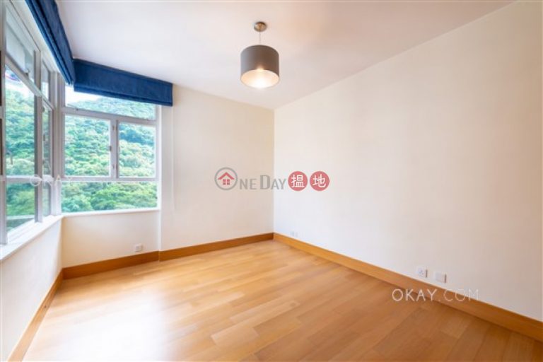 Lovely 4 bedroom on high floor with balcony & parking | For Sale
