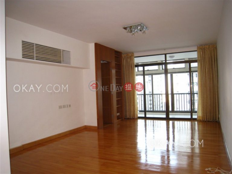 Efficient 2 bedroom with sea views, balcony | Rental