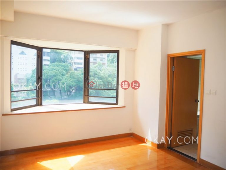 Efficient 4 bedroom with balcony | Rental