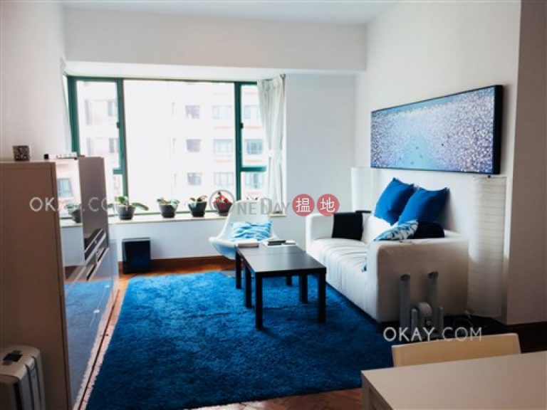 Stylish 2 bedroom on high floor with parking | Rental