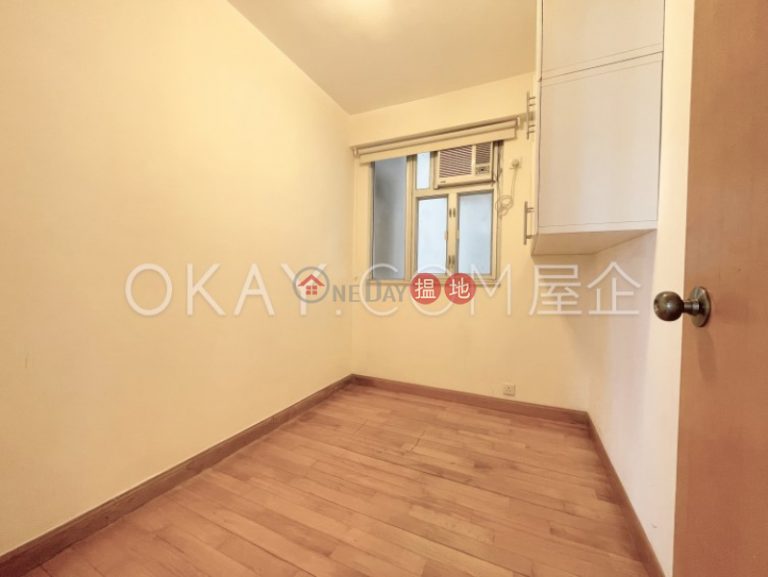 Charming 3 bedroom on high floor with parking | Rental