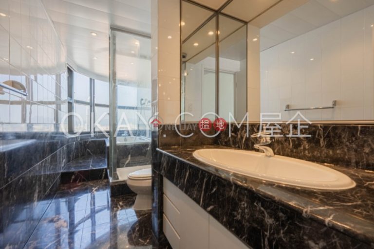 Luxurious 3 bed on high floor with harbour views | Rental