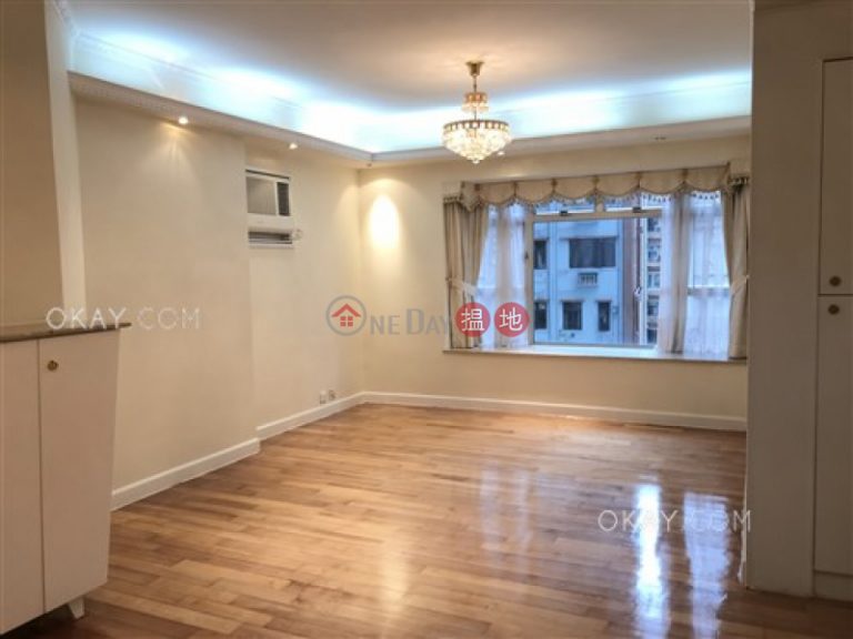 Charming 3 bedroom with parking | Rental