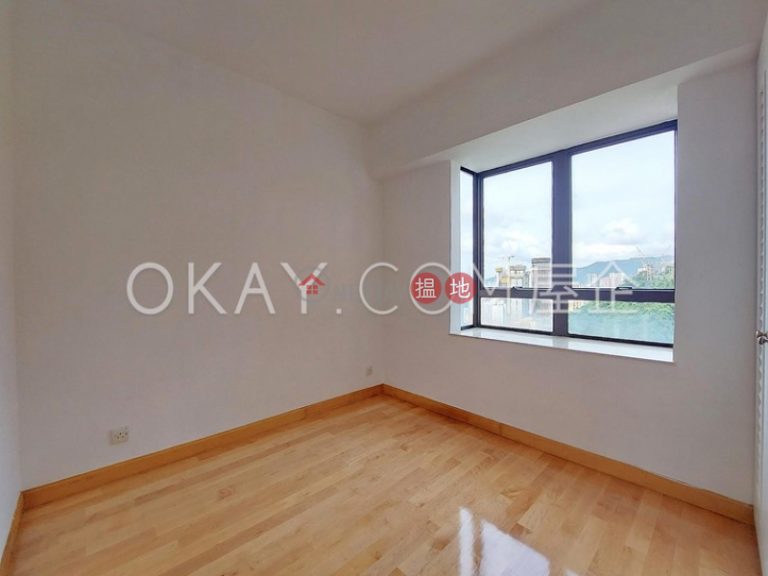 Popular 2 bedroom with sea views, balcony | Rental