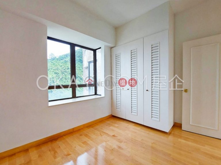Popular 2 bedroom with sea views, balcony | Rental