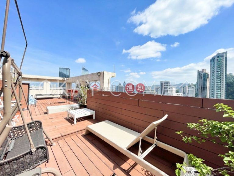 Stylish 2 bedroom on high floor with rooftop & parking | Rental
