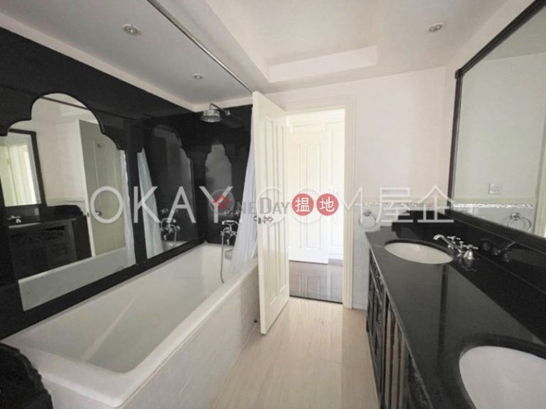 Lovely 2 bedroom with balcony & parking | For Sale