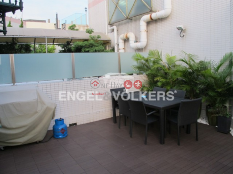 3 Bedroom Family Flat for Sale in Mid Levels - West