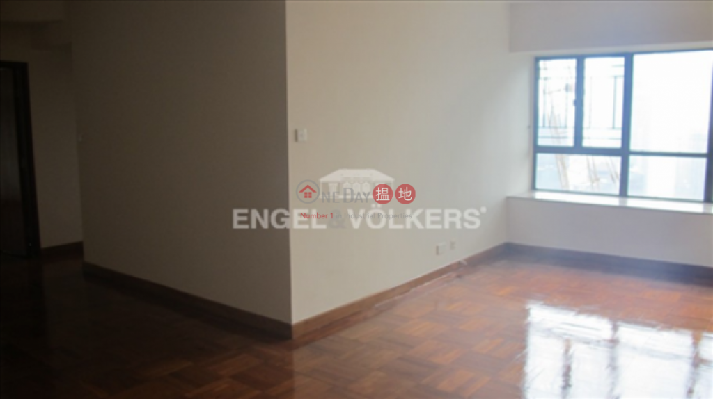3 Bedroom Family Flat for Sale in Central Mid Levels