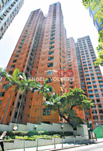 3 Bedroom Family Flat for Sale in Mid Levels - West