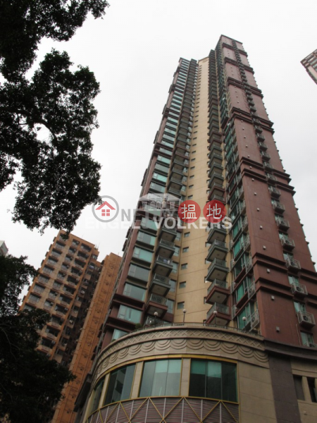 2 Bedroom Flat for Sale in Mid Levels West