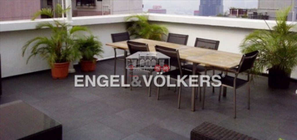 2 Bedroom Flat for Sale in Central Mid Levels