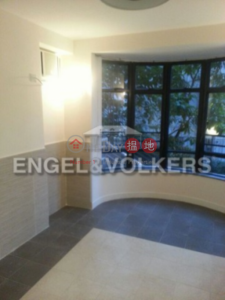 2 Bedroom Flat for Sale in Mid Levels - West