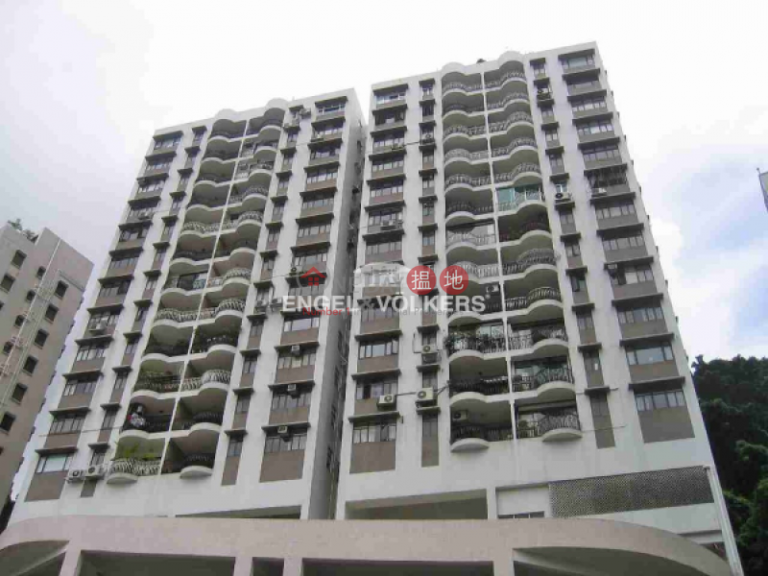 3 Bedroom Family Flat for Sale in Mid-Levels East