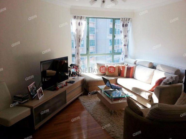 Goldwin Heights | 3 bedroom High Floor Flat for Sale