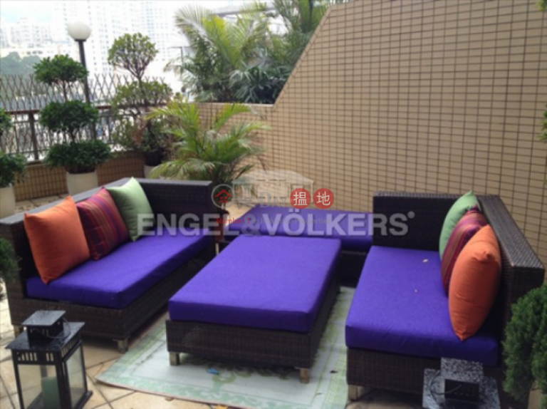 2 Bedroom Flat for Sale in Mid Levels - West