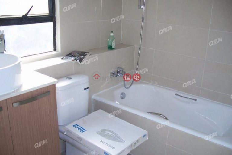Robinson Heights | 2 bedroom High Floor Flat for Sale