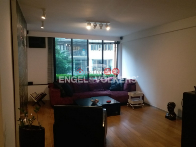2 Bedroom Apartment/Flat for Sale in Mid Levels