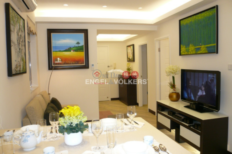 2 Bedroom Flat for Sale in Central Mid Levels