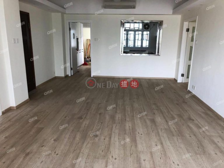 Monticello | 3 bedroom Mid Floor Flat for Rent
